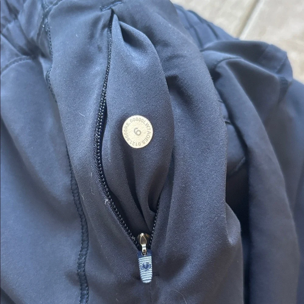 lululemon athletica Dark Blue Athletic Shorts size 6 - Picture 8 of 8